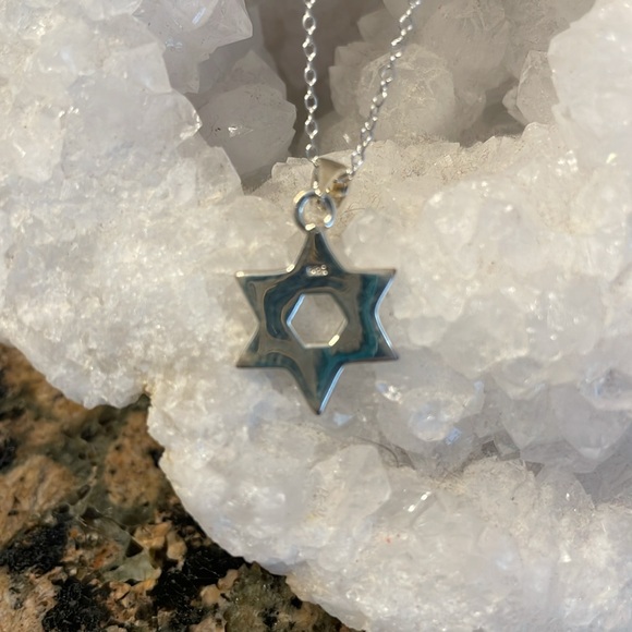 Created Opal Blue Star Of David Pendant. Stamped 925. Retail 128.00 - Picture 4 of 8